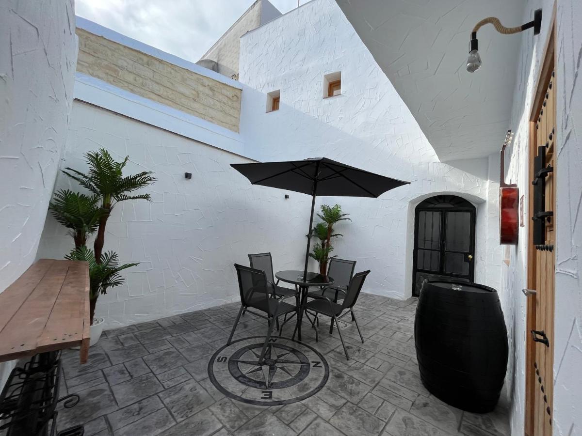 Apartamento La Lola - Patio Privado Jerez de la Frontera Exterior photo