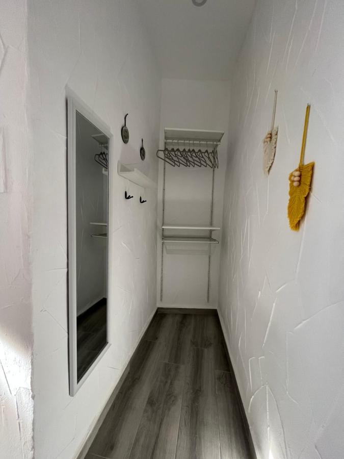 Apartamento La Lola - Patio Privado Jerez de la Frontera Exterior photo