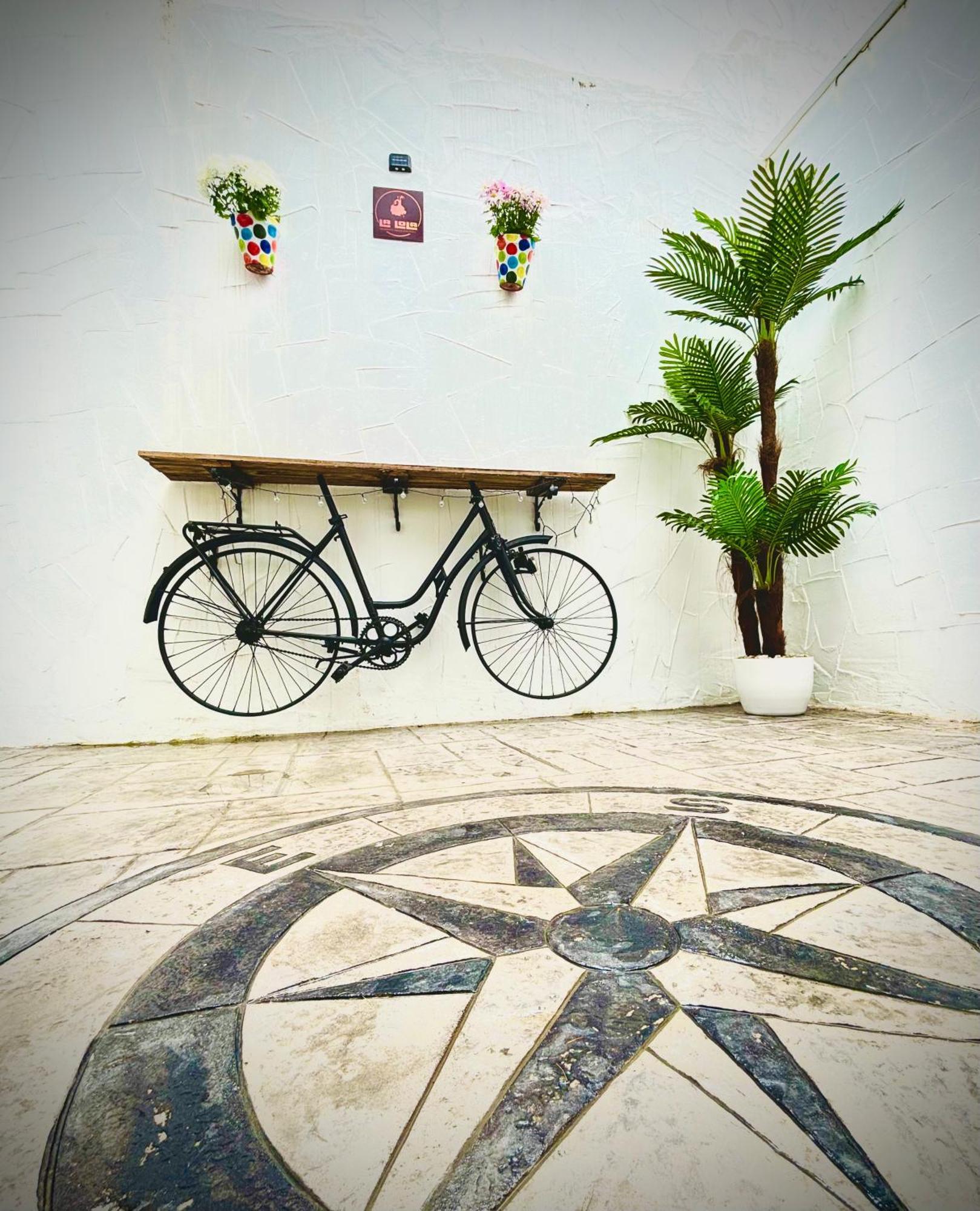 Apartamento La Lola - Patio Privado Jerez de la Frontera Exterior photo